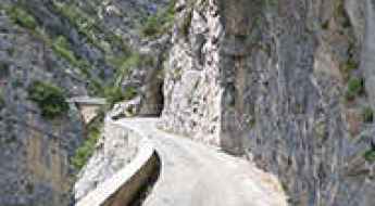 Balcony roads in France