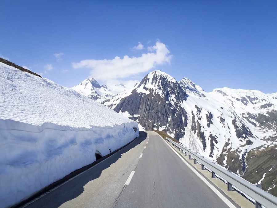 Nufenenpass (Passo della Novena)