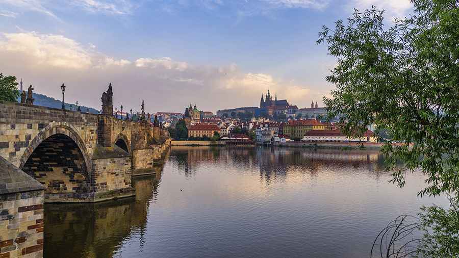 The 5 Most Romantic Bridges in the World