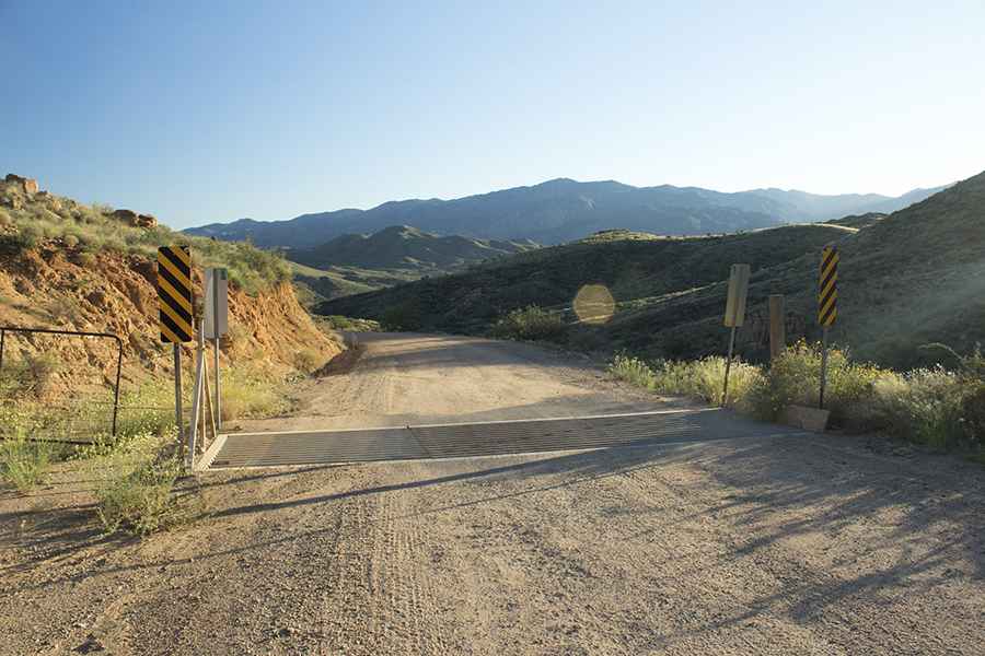 Driving the dusty Antelope Creek Road in Arizona