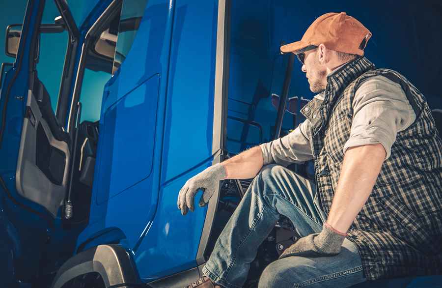 Maximizing Your Savings: How Truck Drivers Can Take Advantage of Retirement Accounts