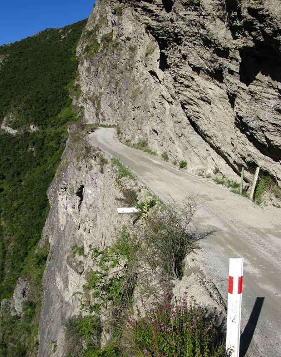 Skippers Canyon Road