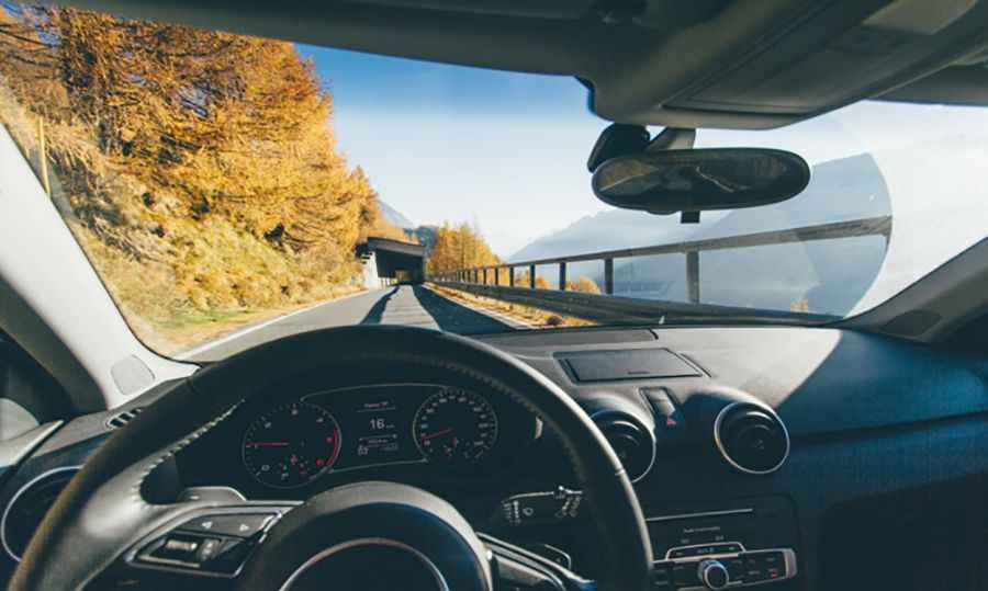 4 Ways Your Windshield Can Be Broken (& Repaired)