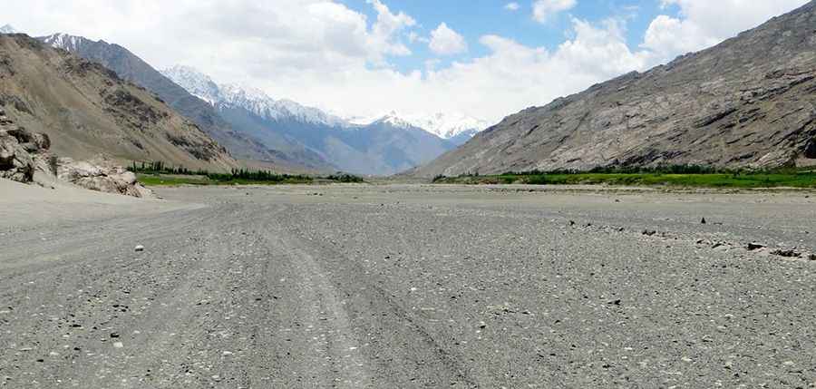 Eshkashem-Gaz Khan road