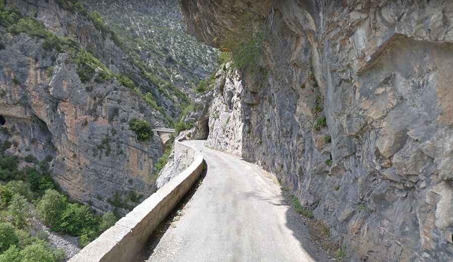 Balcony roads in France