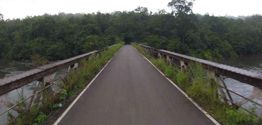 Chalakudy-Valparai Road