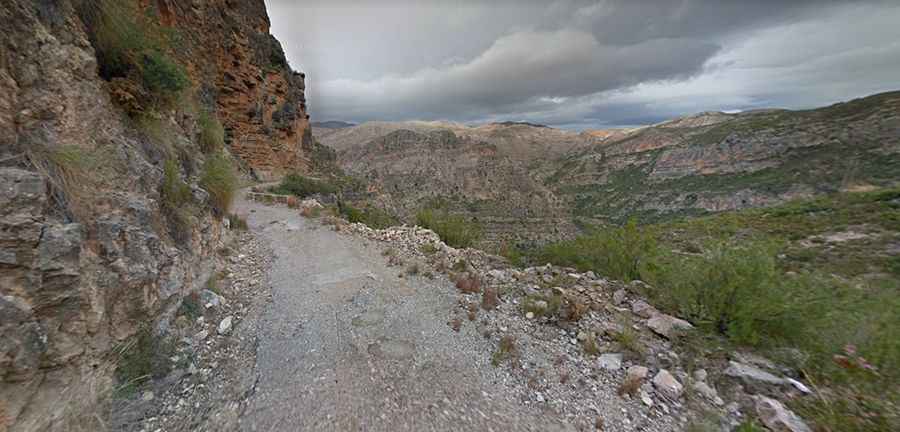 Júcar cliff canyon road